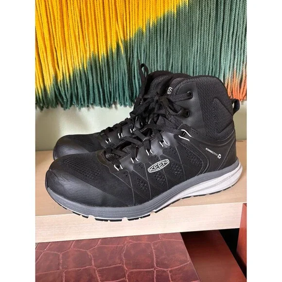 Keen boots Size 13 - Picture 3 of 9